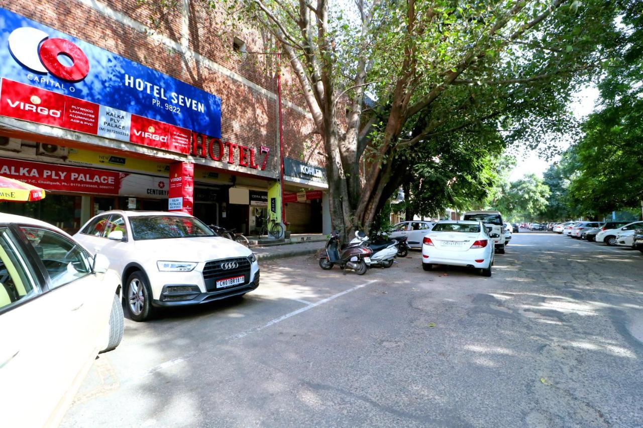 Hotel Seven- Center Of City Chandīgarh Exterior foto